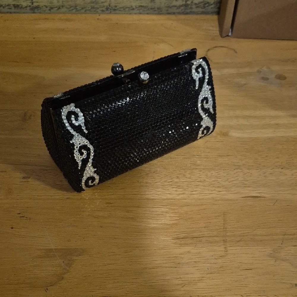 Elegant Black and Silver Clutch - Picture 3 of 3